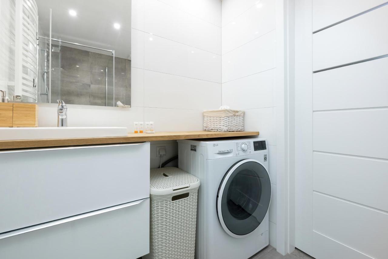 Platany łopuskiego By Renters * Kołobrzeg